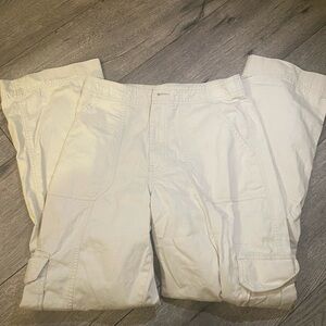 Abercrombie & Fitch Woman’s Cream Cargo Pants Size 27R